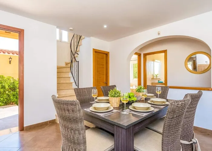 Urano By קאלאן בוש